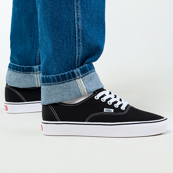 vans the authentic