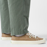 Cariuma OCA LOW Sand Contrast Thread Canvas
