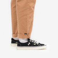 Cariuma Peanuts OCA LOW PEANUT BLACK