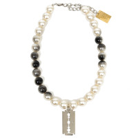KIDILL Pearl Razor Necklace - Collaboration With Malcolm DIRTY WHITE